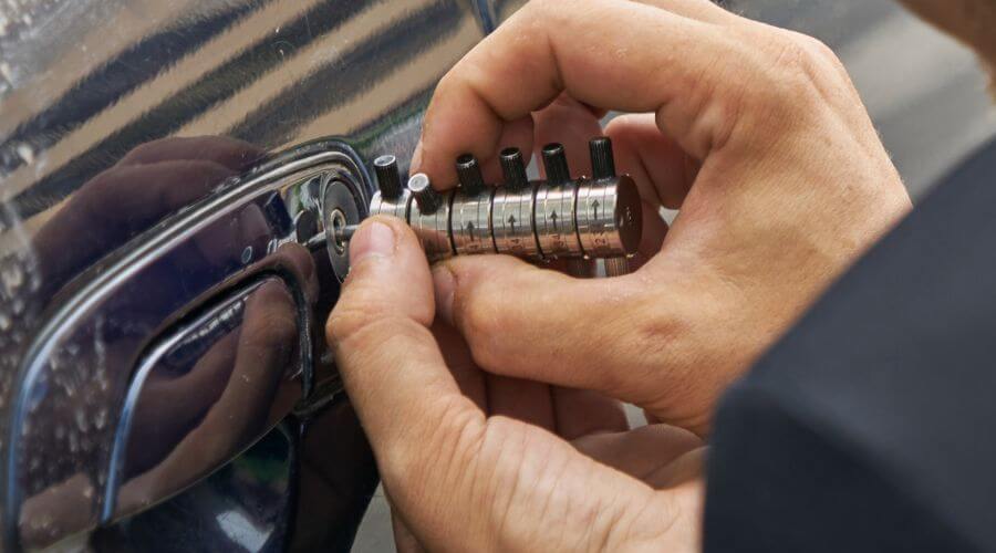 Expert Emergency Roof Repairs services in Prairie Creek, IN